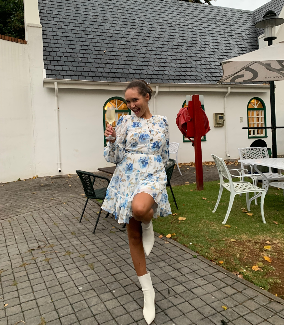 socialique.co about page image 4